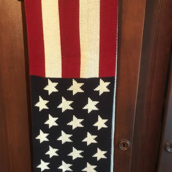 Pretty Persuasions Other - Pretty Persuasion American Flag Motif Scarf
